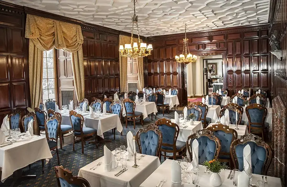 Dining room at Hotel Vanajanlinna
