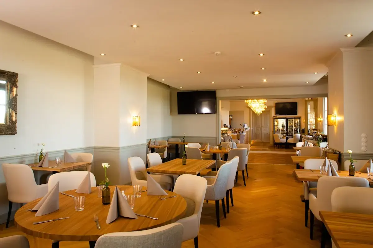 Clubhouse restaurant at Nordcenter Golf & Country Club