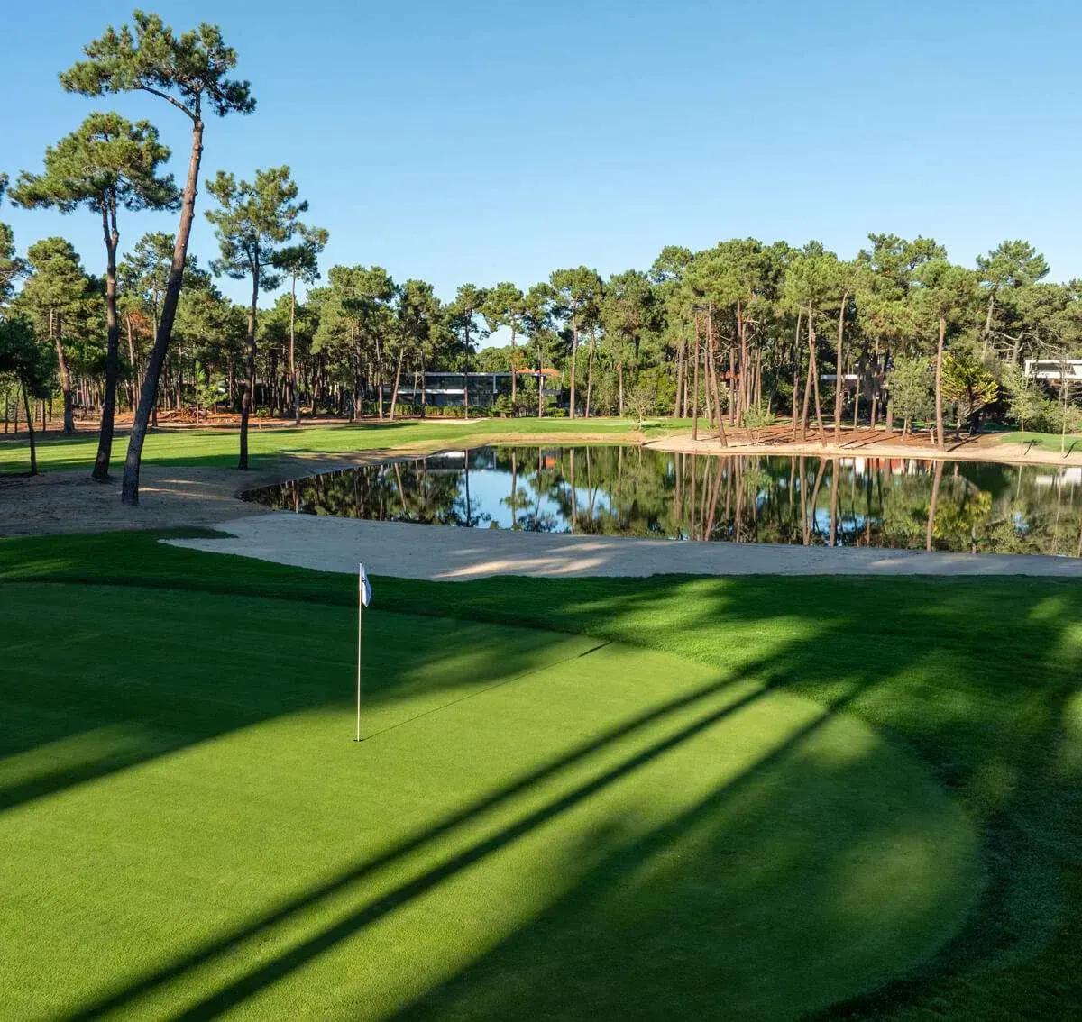 Green beside water on PGA Aroeira No. 1